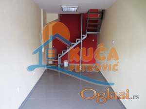 Lokal 42 m2, odlična lokacija, blizu Pravnog fakulteta