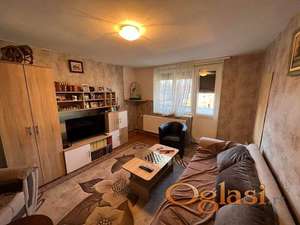 Odličan dvosoban stan na Petrovaradinu !!!