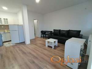 Nameštena neuseljavana garsonjera 27m2, toplotne pumpe, parking - Adice