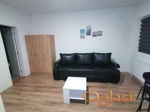 Nameštena neuseljavana garsonjera 27m2, toplotne pumpe, parking - Adice