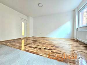 Renoviran jednoiposoban stan na Novom Naselju!