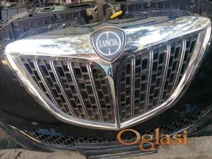 Lancia delta prednji gril