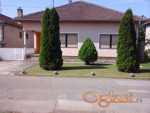 Prodajem Kucu  u Čelarevu