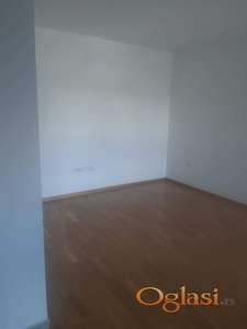 GARSONJERA 270EUR, 29m2, Centar, Novogradnja odmah useljivo