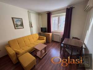 Odlična garsonjera ! Novosadskog sajma !