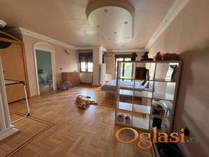 TROOSBAN STAN SA GARAZOM USELJIV OD 01.06.