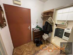 Dvosoban stan na Grbavici ! Miše Dimitrijevića