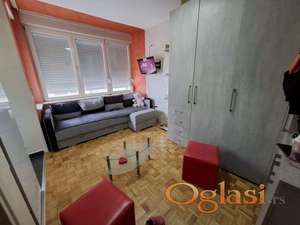 Predstavljamo Vam veoma funkcionalnu garsonjeru na lepoj lokaciji