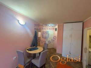 Prelep jednoiposoban stan na Adicama