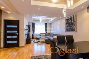 Izdavanje kuća Beograd Dedinje-Nameštena kuća, parking