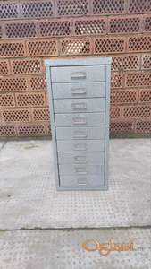 Metalni ormarić sa 9 fioka