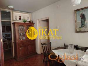 Voždovac, Medaković 3, trosoban stan 73m2 + 5m2 ID#4743