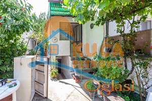 Kuća 50m2, plus pomoćni objekat 33m2, Ledena stena