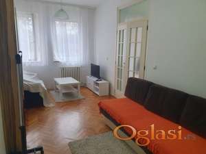 Novi Sad - Centar - Ćirpanova - jednosoban stan - 30m2 - 300 eura