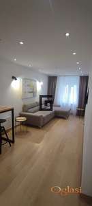 Pešačka zona, Topličin venac, odličan! ID#1853