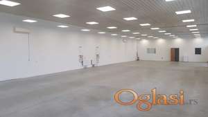 Izdajem poslovno prodajno kancelariski prostor 300m2 na bul Vojvode Stepe u Novom Sadu