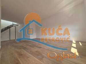 Lux novogradnja u blizini Keja, petosoban stan, peti sprat, 110 m2 sa panoramskom terasom od 128m2