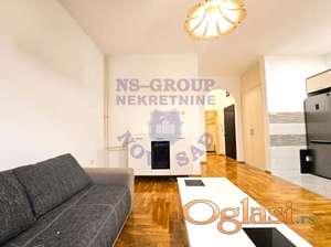 JEDNA OD LEPŠIH LOKACIJA U NOVOM SADU, STARI GRAD // RENOVIRANIH 71M2 !!!!!