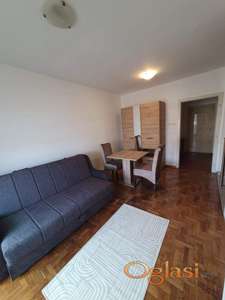 NOVI SAD,CARA DUSANA,GARSONJERA NAMESTENA,USELJIVA OD 1.07.2026 G-250 E