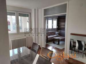 Izdaje se stan na Bulevaru Nemanjića kod banke Intesa