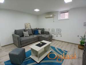 Izdaje se komforan jednosoban stan kod Pravnog i Ekonomskog fakulteta, 52m2