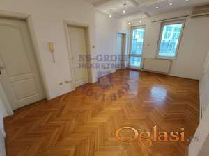 Prodaje se stan na odličnoj lokaciji!