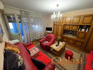 Prodaje se - 3.0 stan - Beogradski kej