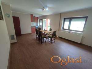 Odlična porodična kuća 244m2 u Beočinu