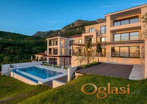Trosoban stan u ekskluzivni kompleksu kod Sveti Stefan!!