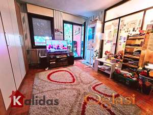 Bulevar - trosoban - odlična lokacija