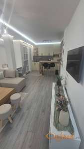 Odmah useljiv,opremljen stan - Miše Dimitrijevića - parking mesto