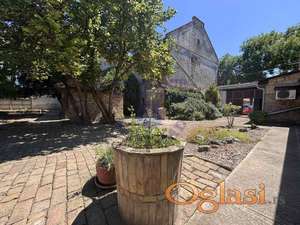 Višenamenski objekat u samom centru Bačkog Petrovca!