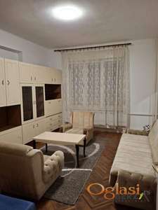  KOMPLETNO NAMEŠTEN STAN U FUTOŠKOJ ULICI 