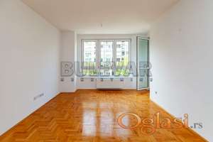 Jednoiposoban stan na Bulevaru, Novogradnja