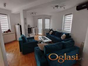 Dvoiposoban stan u blizini Kliničkog centra
