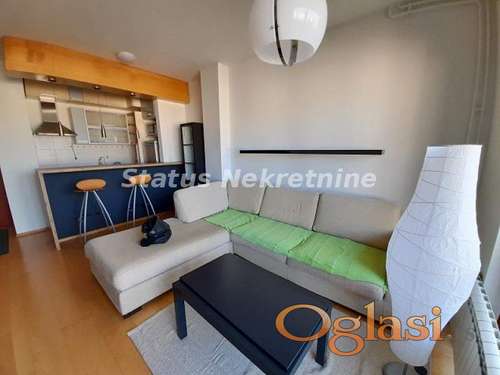 ODLIČAN DVOSOBAN DUPLEX STAN 47M2 CENTAR, BLIZU SPENSA I KEJA, 450EU