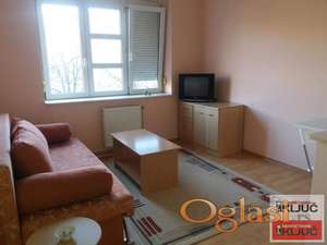 Garsonjera na Grbavici, Novi Sad, 20 m², 2. sprat