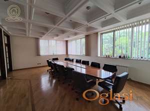 Izdavanje luksuznog poslovnog prostora 300m² – odlična lokacija, ekskluzivan enterijer