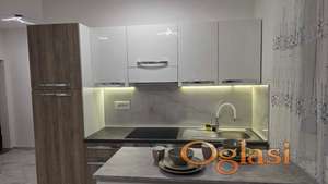 Veternik,centar,jednosoban sa računima+parking-sve 380e