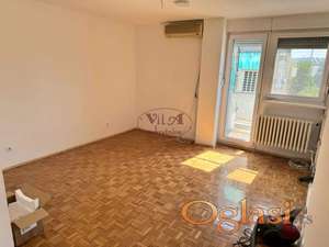 Novi Sad, Liman 2, Lep trosoban stan polunamešten - sa kuhinjom