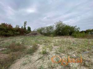 IZDAJE SE PLAC 8000m2 SAJLOVO