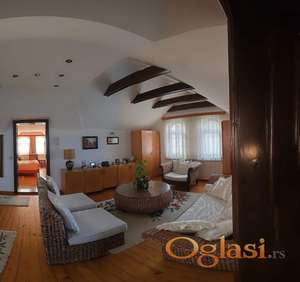 Uknjizena odlicna kuca