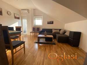 Lux opremljena garsonjera 31m2 u Petrovaradinu sa sopstvenim parking mestom