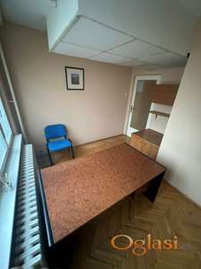 IZDAJE SE LOKAL, 60m2, U BLIZINI ZELEZNICKE STANICE, PRIZEMLJE