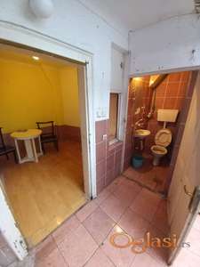 Skerlićeva, 8 kvm za renoviranje