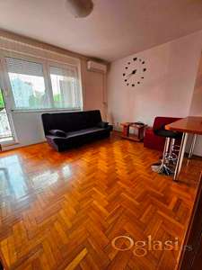 Izdaje se  namešten jednosoban stan 32m2 - Kraljevića Marka