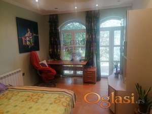 Fantasticna porodicna komforna kuca