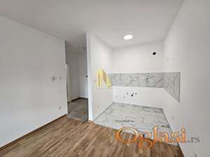 Nov, jednoiposoban stan u kompleksu Square garden