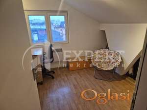 Troiposoban stan 64m2, Crveni Pevac