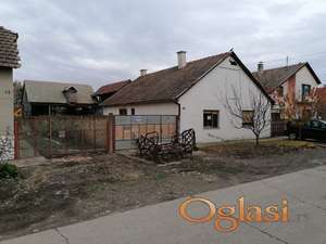 Kuća na Prodaju Maksima Gorkog Br.40 MOL Cena : 25.000,00 EVRA FIKSNO